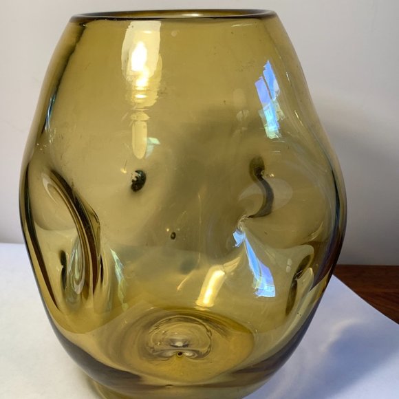 Blenko-style handblown glass Vase with dimples, Ombre, 8x4 inches - Picture 3 of 8